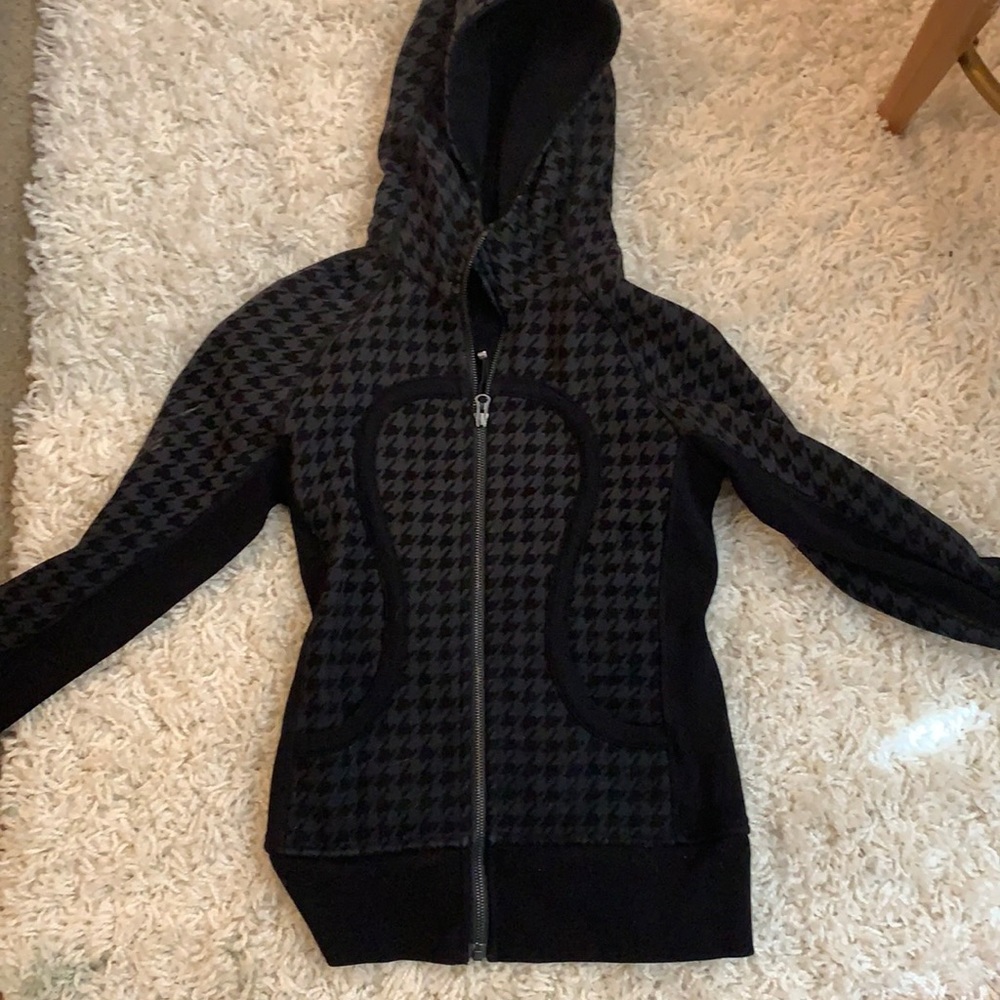 Lululemon thick scuba hoodie! Size 4.